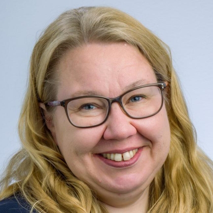 Kirjottaja Sonja Helin