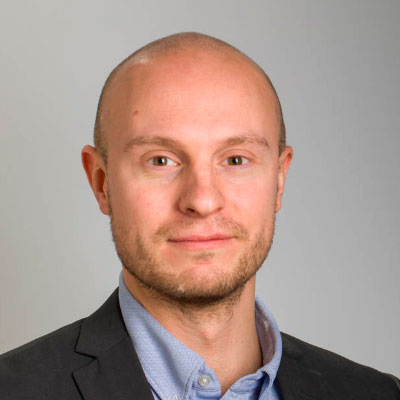 Kirjottaja Mikko Kenni